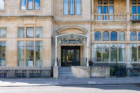 1 bedroom flat for sale, Grand Parade, Bath BA2