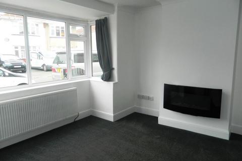 3 bedroom terraced house to rent, Portfield Road, Christchurch