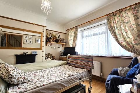 5 Dean Road, Strood, Rochester, ME2 3QH