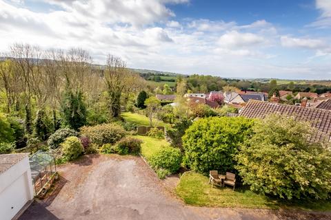 38 Court View, Wick, Bristol, BS30 5QP