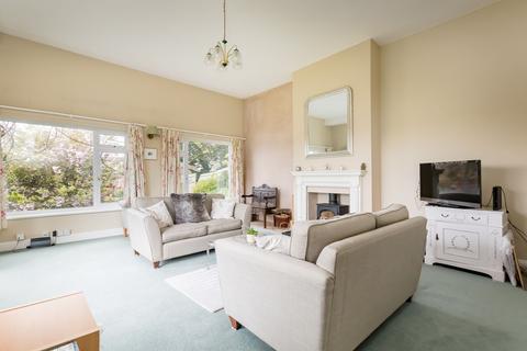 38 Court View, Wick, Bristol, BS30 5QP