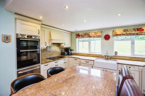 5 bedroom detached house for sale, Church Lane, Chester CH3