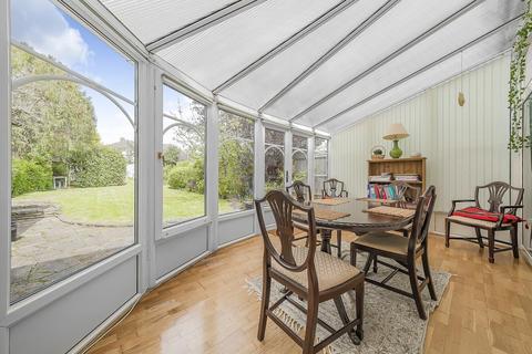 40 Springfield Gardens, Bromley, BR1 2LZ