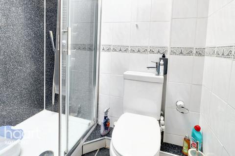 29 Dunster Close, Romford, RM5 3AU