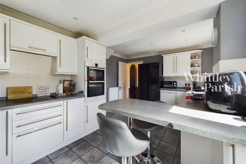 4 bedroom detached house for sale, Suffield Close, Long Stratton