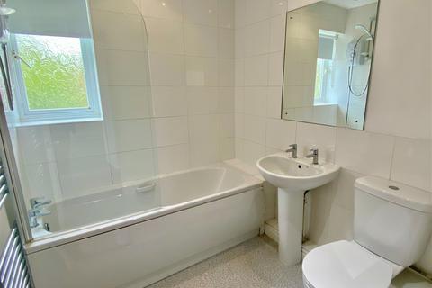 53 Beck Lane, Collingham, Wetherby, LS22 5BW