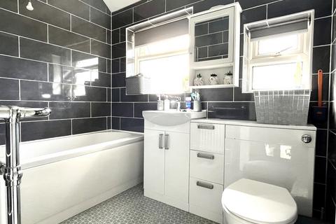 54 Devon Way, Chessington, KT9 2RJ