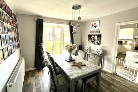 54 Devon Way, Chessington, KT9 2RJ