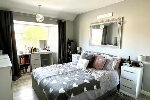 54 Devon Way, Chessington, KT9 2RJ