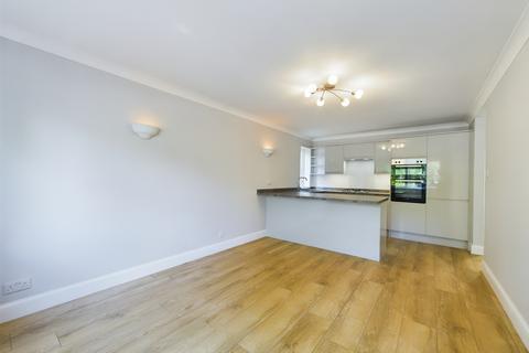 2 bedroom flat to rent, Clarendon Court, 14 Albemarle Road, Beckenham, BR3