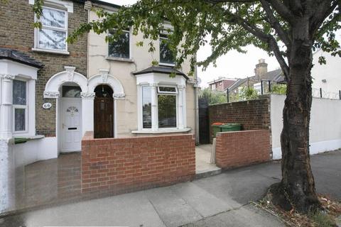 2 bedroom end of terrace house for sale, Olive Road, London, E13