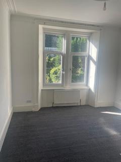 2 bedroom flat to rent, Kilmory Terrace, Middle, Port Glasgow, PA14