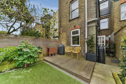 6 Woodlands Park Road, London, SE10 9XD