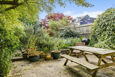 56 Maple Road, London, SE20 8HE