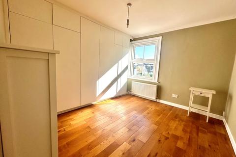 2 bedroom flat to rent, Windsor Road, Ealing, W5
