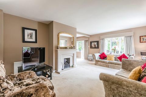 Merrywood Ridgway, Pyrford, Woking, GU22 8PW
