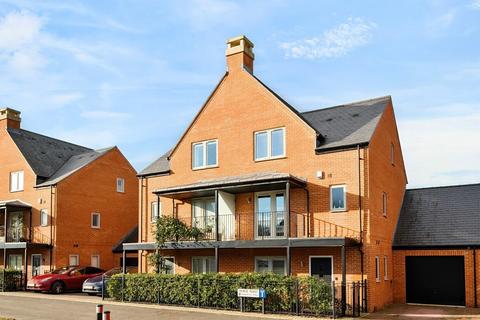 4 bedroom semi-detached house for sale, Morse Road, Winchester, Hampshire, SO22