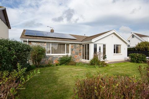 4 bedroom bungalow for sale, Fair Meadow Close, Herbrandston, Milford Haven, Pembrokeshire, SA73