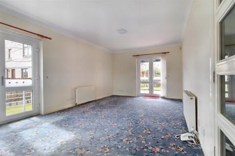 27 Ballagan Place, Milngavie, Glasgow, G62 7RQ