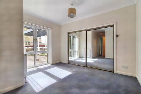 27 Ballagan Place, Milngavie, Glasgow, G62 7RQ