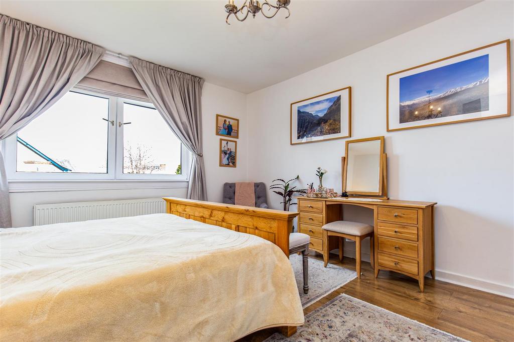 33-16 Glebe Street 3