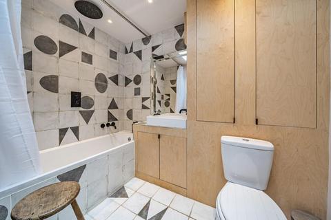 93 Blenheim Gardens, London, SW2 5DA