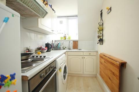 2 bedroom apartment for sale, 74 Alumhurst Road, WESTBOURNE, BH4