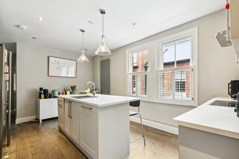 3 bedroom apartment for sale, Salford Road, London, SW2
