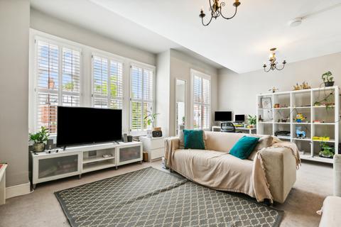 44 Salford Road, London, SW2 4BQ