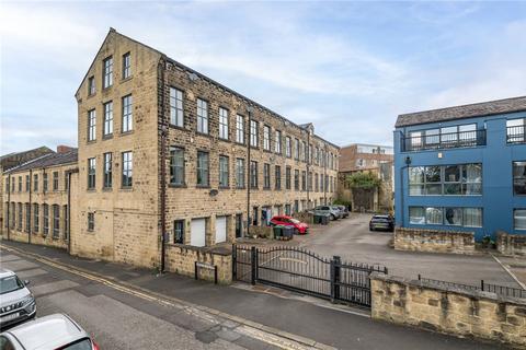 4 bedroom end of terrace house for sale, Whitley Street, Bingley, West Yorkshire, BD16