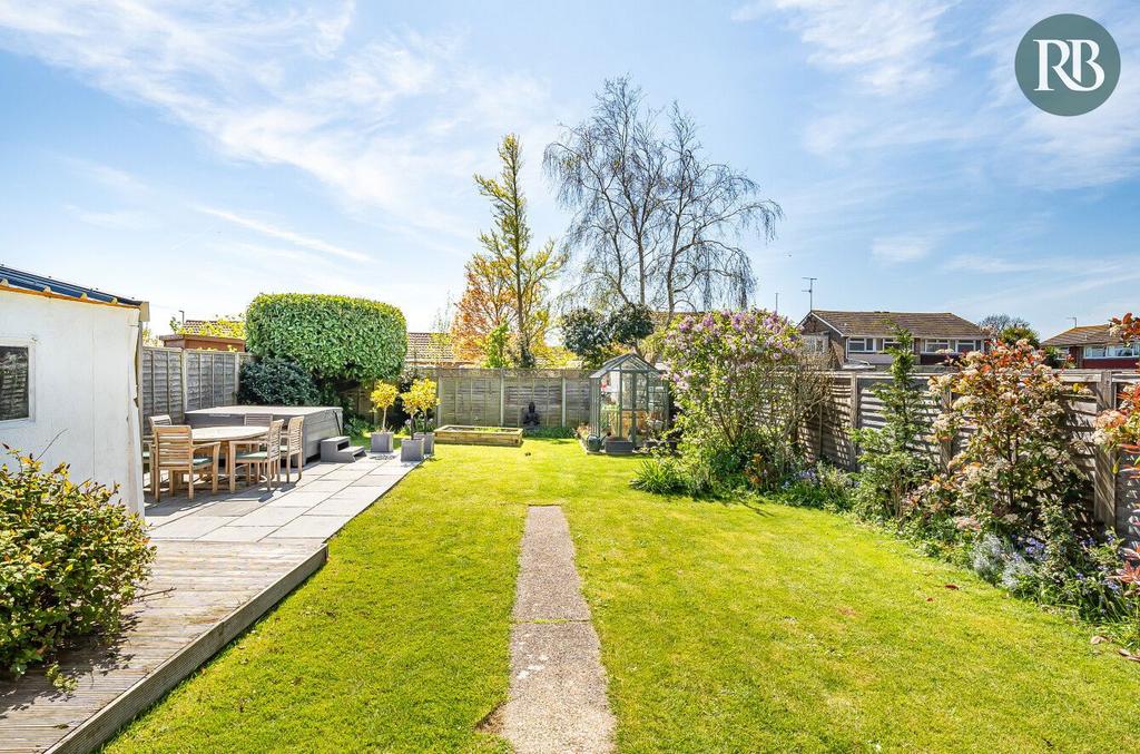 Bowness Avenue, Lancing BN15 3 bed detached house for sale £550,000