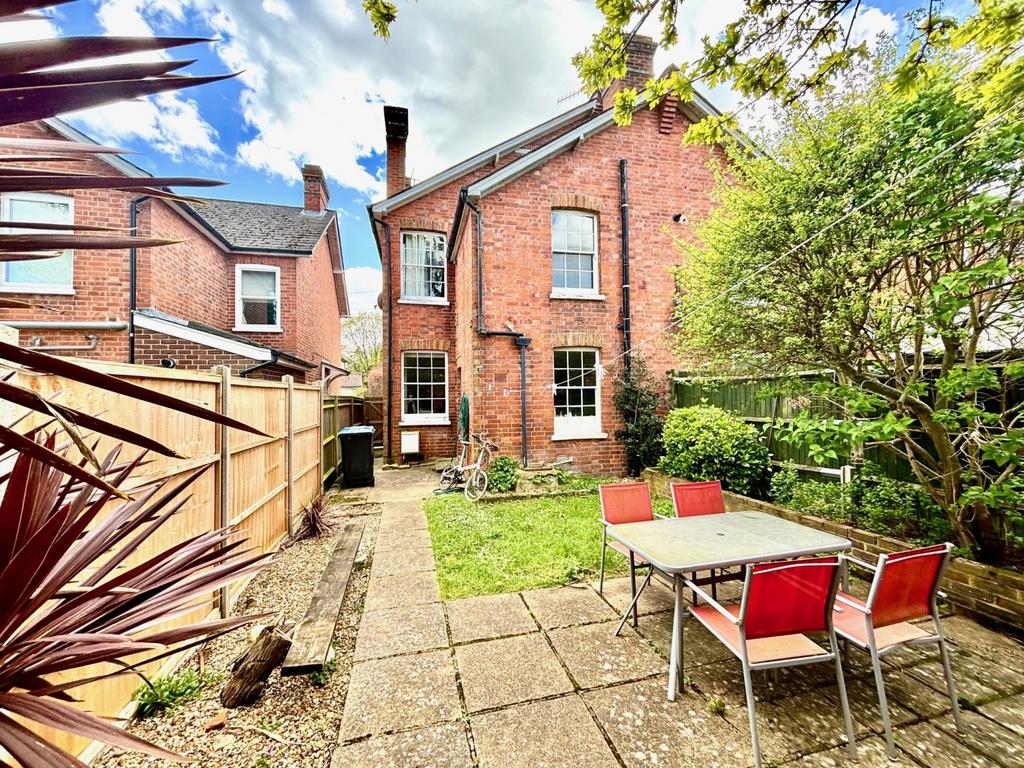 51 Middle Hill Rear