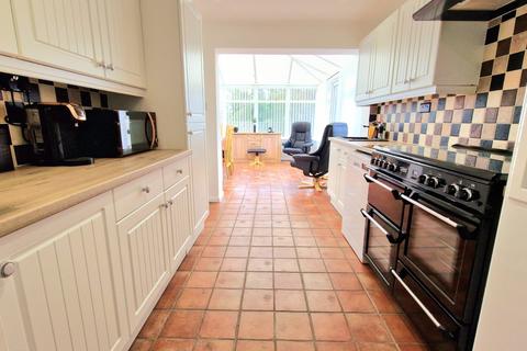 12 Rectors Close, Brean, Burnham-on-sea, TA8 2RY