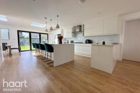 5 bedroom detached house for sale, Church Meadows, Braintree