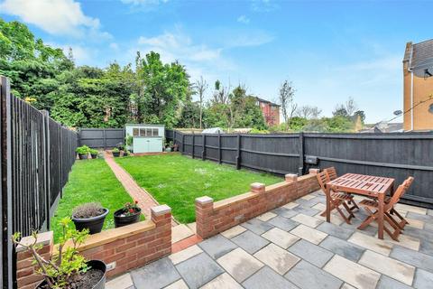 3 bedroom end of terrace house for sale, Barkway Drive, Orpington, Kent, BR6