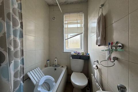 2 bedroom terraced house for sale, 19 Camlan Road, Bromley, Kent, BR1 5LT