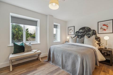 2 bedroom apartment to rent, Bath Road, Slough, SL1
