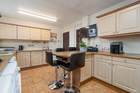 536 Plodder Lane, Farnworth, Bolton, BL4 0LA