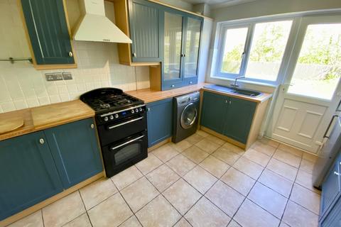 3 bedroom semi-detached house for sale, Wroxall Drive, Grantham, NG31