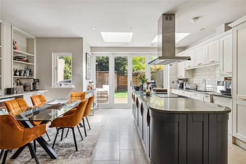 77 Alfriston Road, London, SW11 6NR