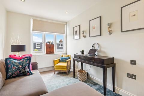 77 Alfriston Road, London, SW11 6NR