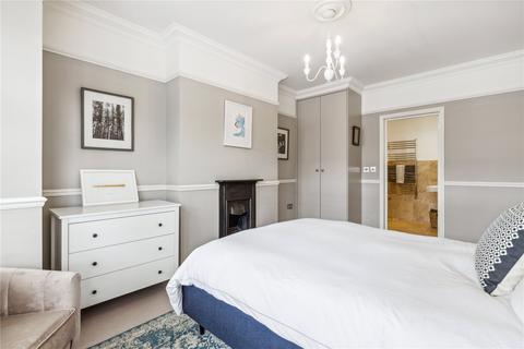 77 Alfriston Road, London, SW11 6NR