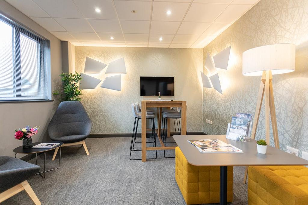 Swindon Business Lounge 1.jpg