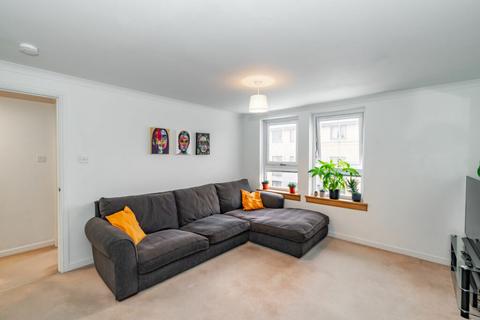 8/6 Mitchell Street, Edinburgh, EH6 7BD