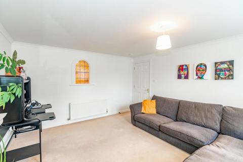 8/6 Mitchell Street, Edinburgh, EH6 7BD