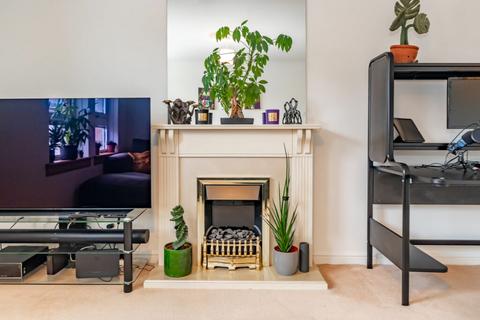 8/6 Mitchell Street, Edinburgh, EH6 7BD