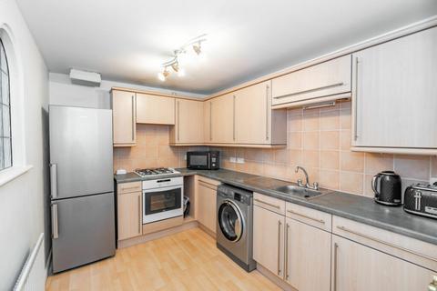 8/6 Mitchell Street, Edinburgh, EH6 7BD