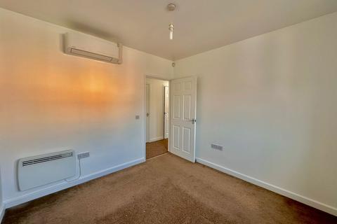 2 bedroom flat to rent, Wombwell, S73