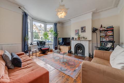 2 bedroom flat to rent, Oglander Road, Peckham, SE15