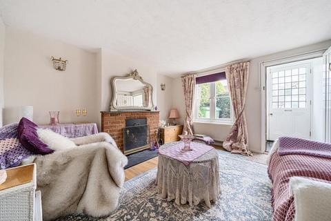 2 bedroom cottage for sale, Aylesbury,  Buckinghamshire,  HP22